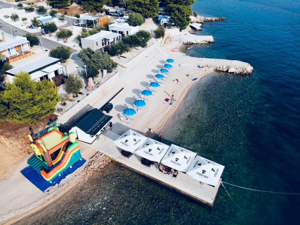 Отель Camp Milo Moje Дрвеник Экстерьер фото